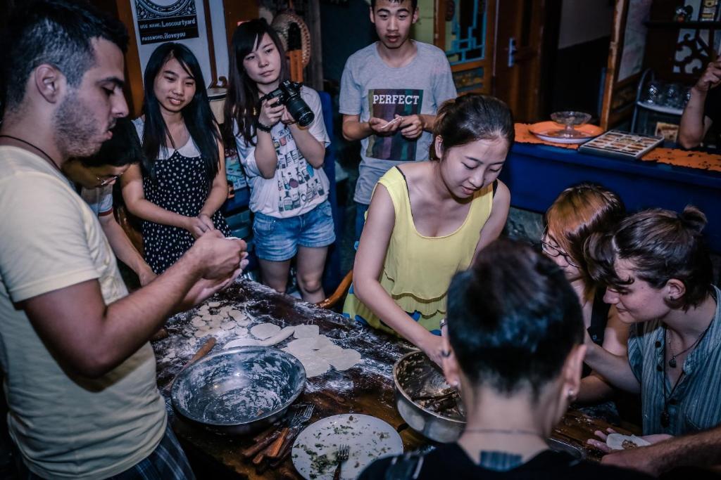 Beijing Leo Courtyard Hostel Екстериор снимка